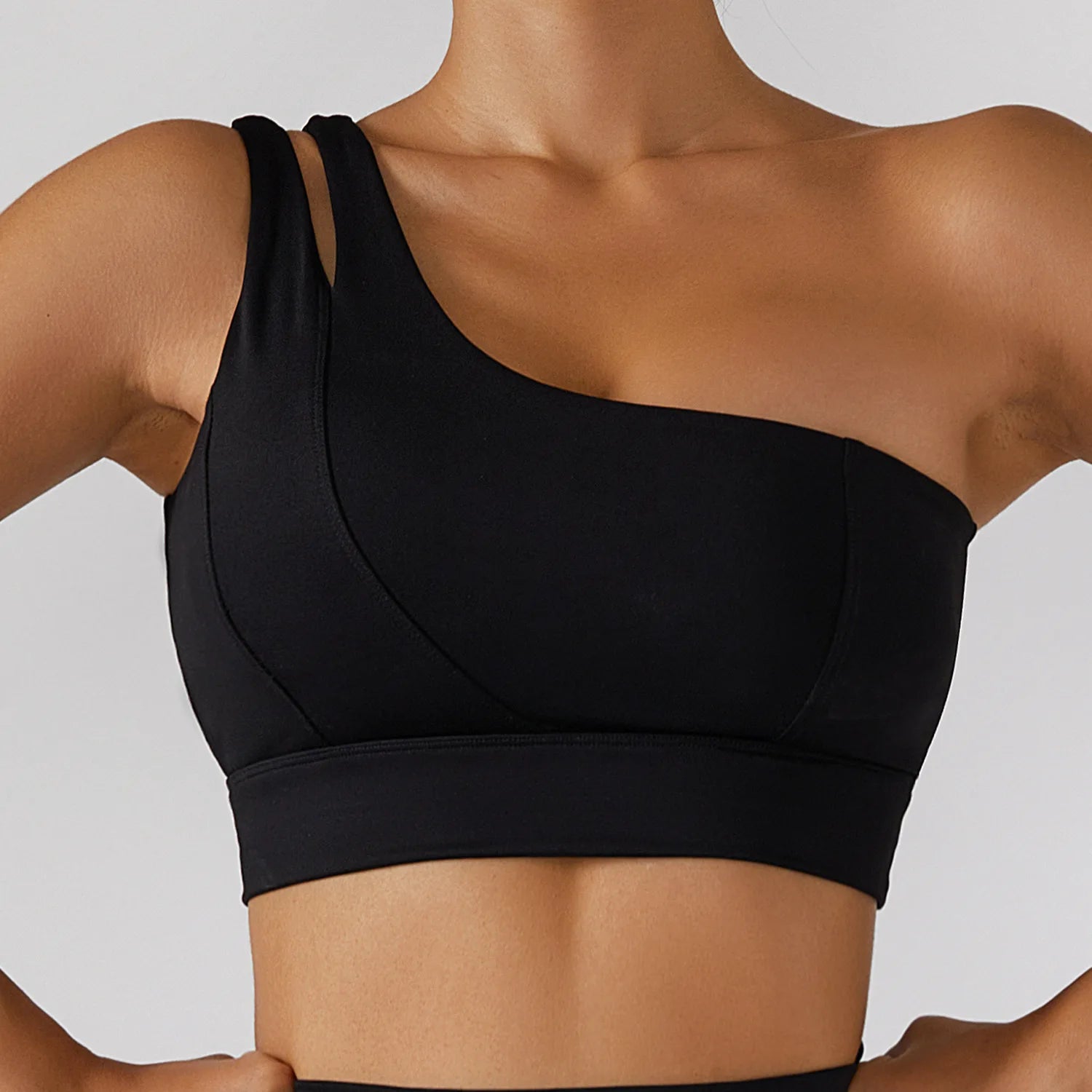 One High Active Shoulder Sports Bra